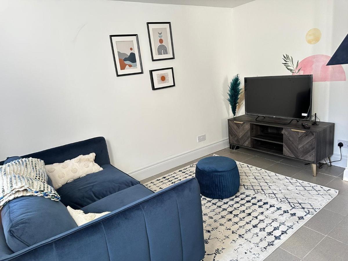 Cosy One Bedroom Apartment Троубридж Экстерьер фото