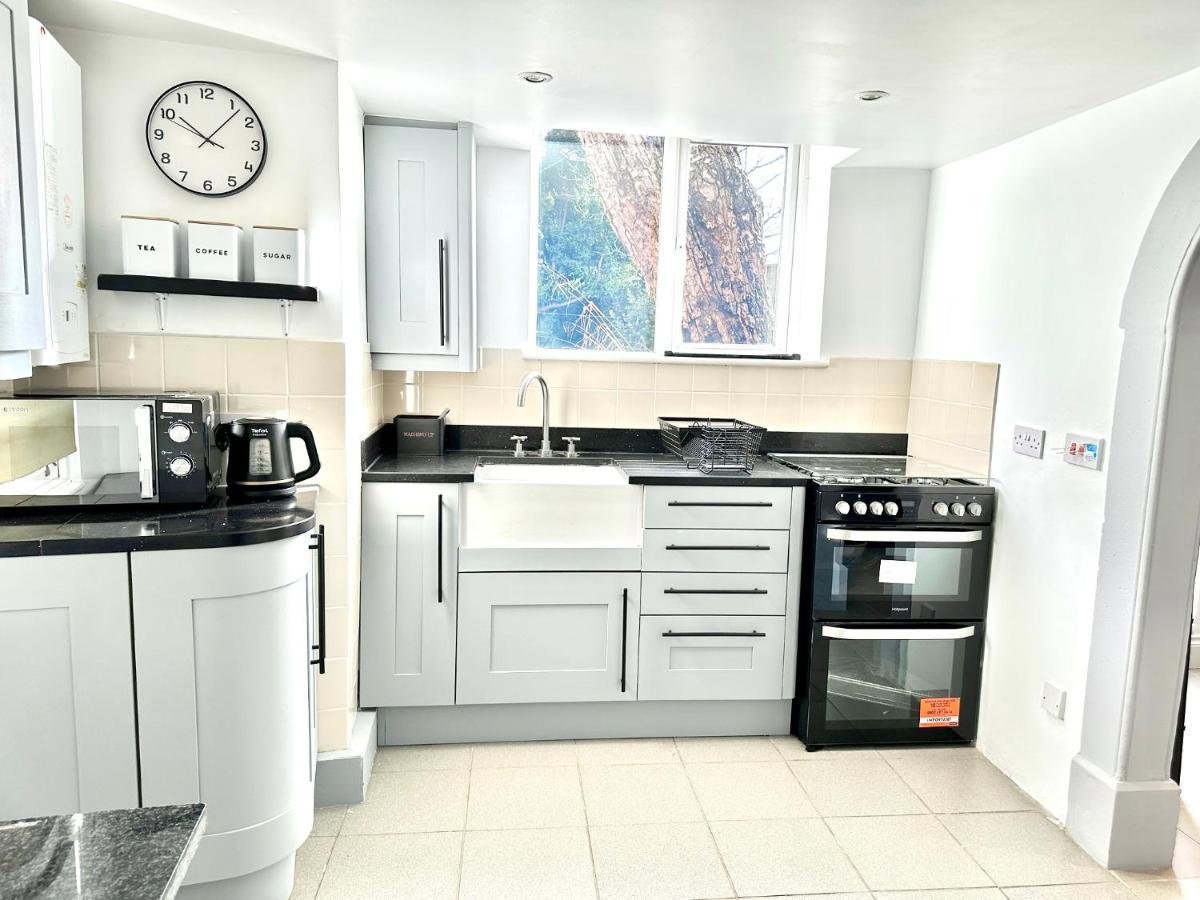 Cosy One Bedroom Apartment Троубридж Экстерьер фото